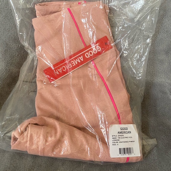 NWT Good American 7/8 The Electric Feel Leggings - Picture 3 of 4